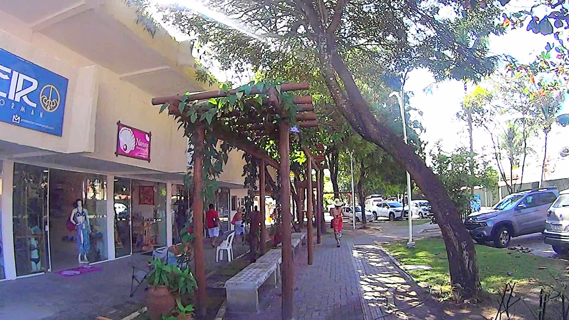 Pérgola e Lojas do Corredor Verde na Praia do Francês em Marechal Deodoro-AL »MinhaTrilha.com